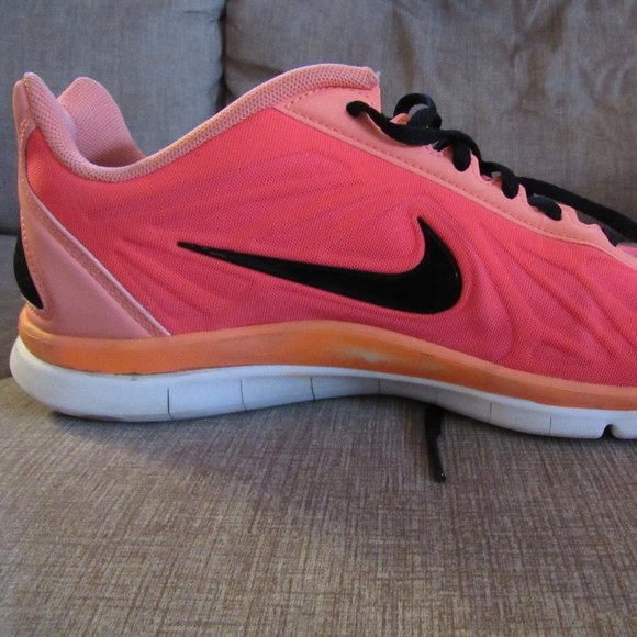 Nike Free TR Luxe Tech Size 10 - Picture 13 of 16